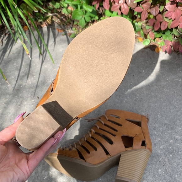 Rampage strappy lace up heel - Picture 4 of 6